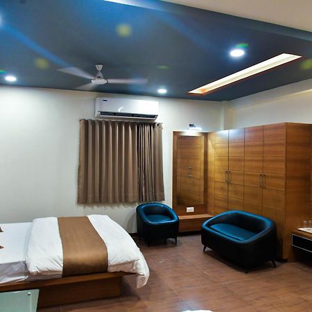 Hotel Ashooka Inn Gandhinagar Exterior foto