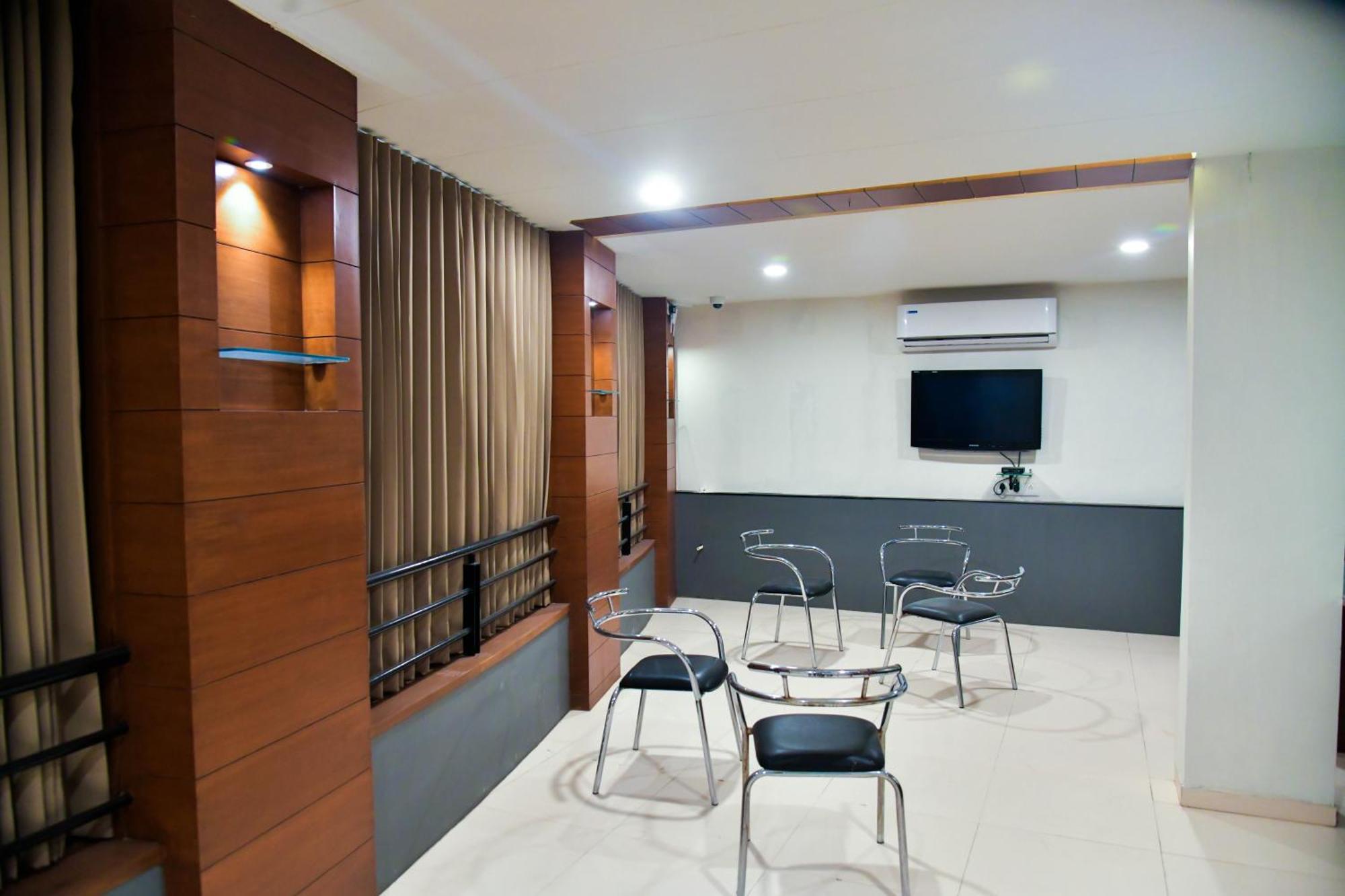 Hotel Ashooka Inn Gandhinagar Exterior foto