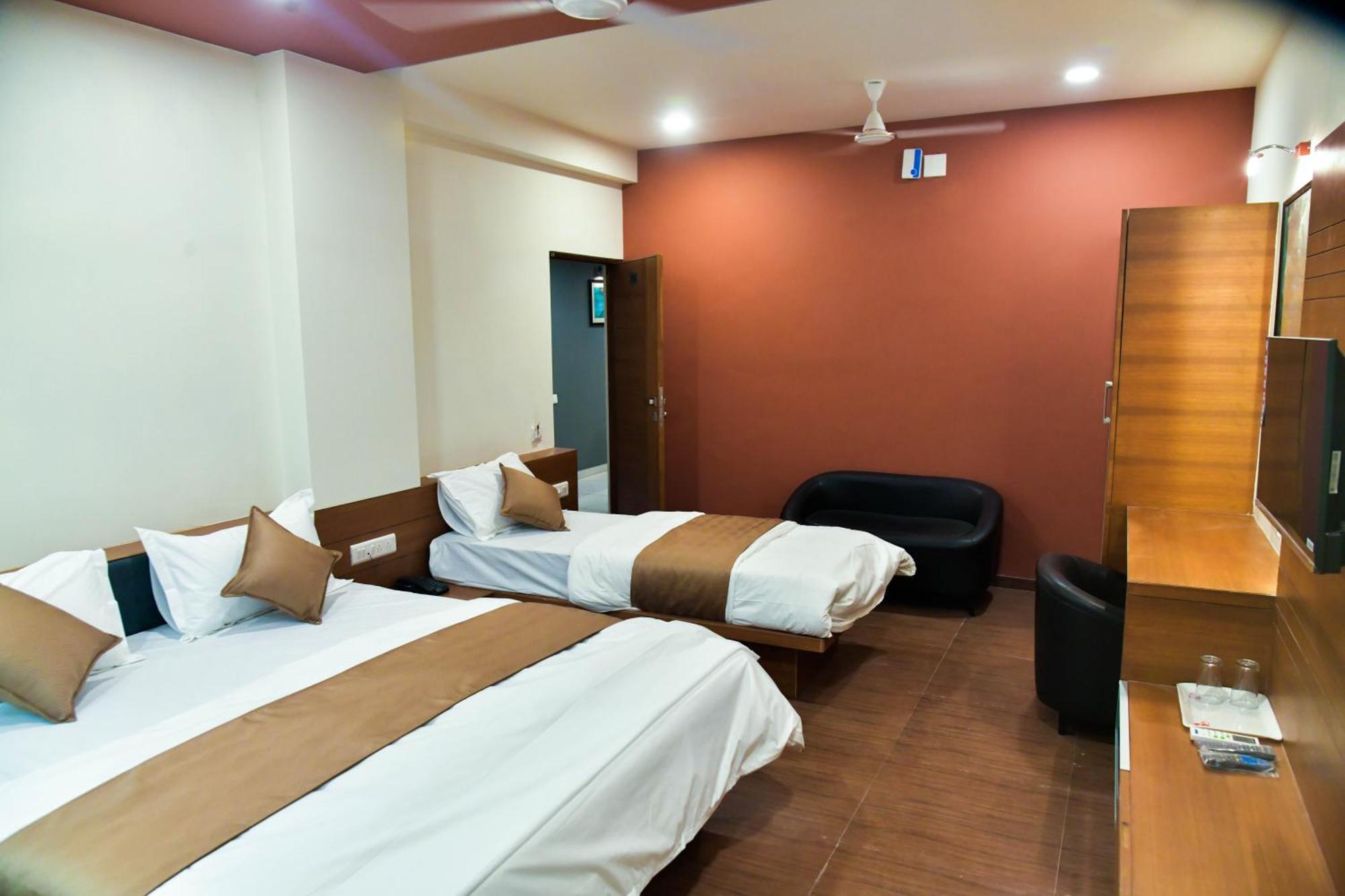 Hotel Ashooka Inn Gandhinagar Exterior foto