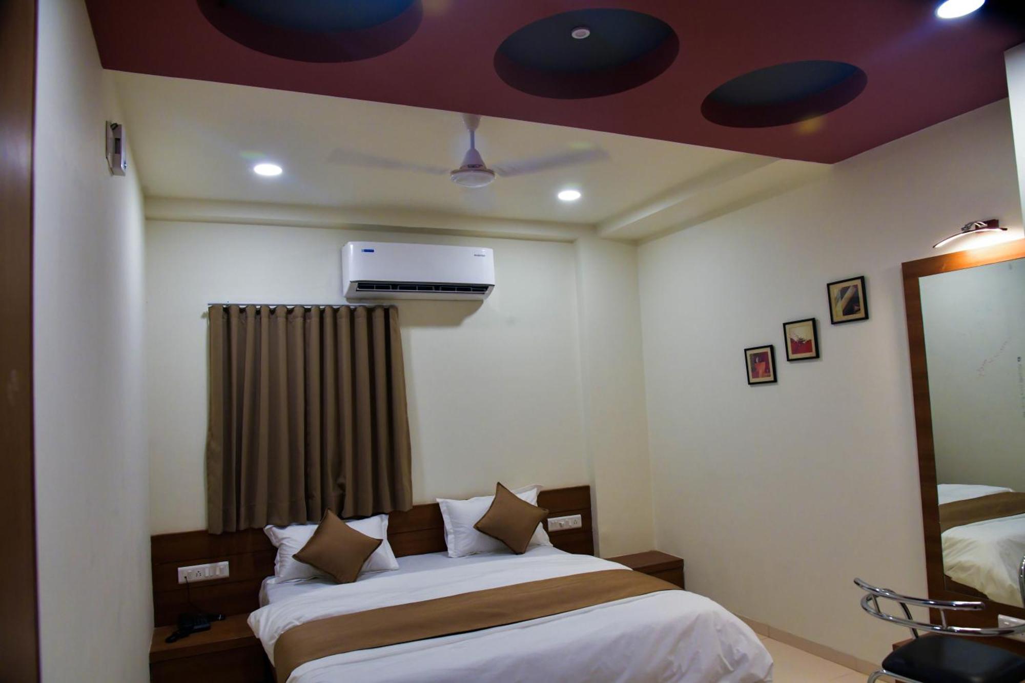 Hotel Ashooka Inn Gandhinagar Exterior foto