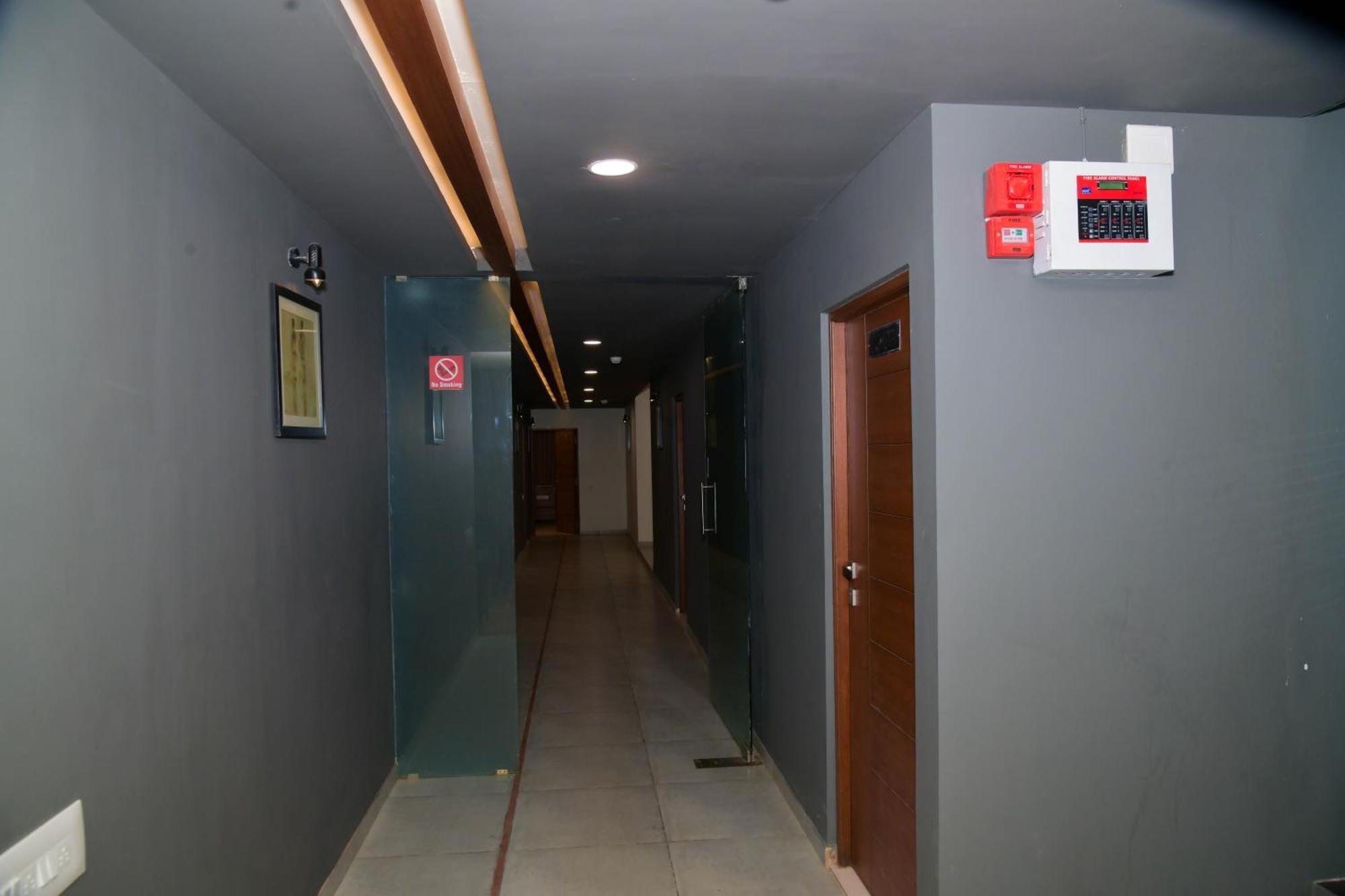 Hotel Ashooka Inn Gandhinagar Exterior foto